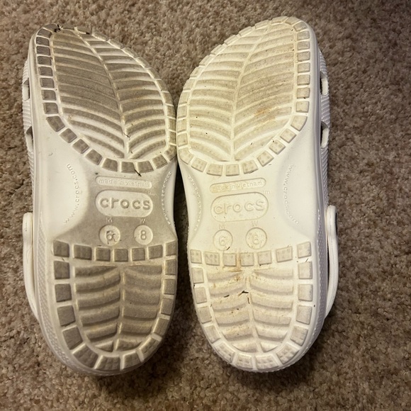 Crocs - Picture 2 of 3